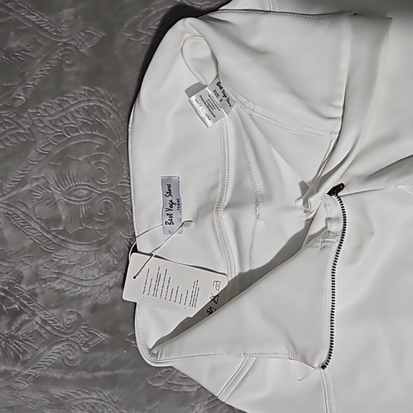 Best Yoga Store size small pants - Picture 4 of 4